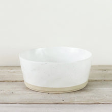 Load image into Gallery viewer, Kivi Ceramic Serving Bowl in White