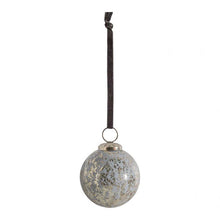 Load image into Gallery viewer, Hallie Metallic Baubles in Silver