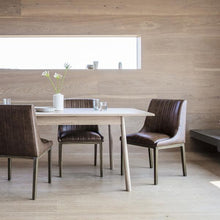 Load image into Gallery viewer, Murphy 4-6 Seater Extendable Oak Dining Table in Natural