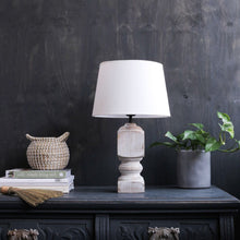 Load image into Gallery viewer, Vara Lamp Shade in White