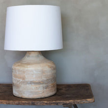 Load image into Gallery viewer, Vara Lamp Shade in White