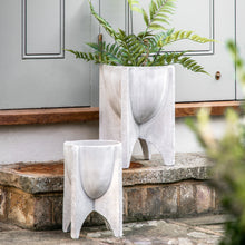 Load image into Gallery viewer, Lara Concrete Planter in Grey