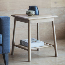Load image into Gallery viewer, Murphy Square Oak Side Table in Natural