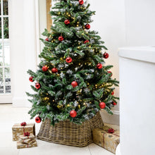 Load image into Gallery viewer, Ivyline Square Tree Skirt in Wicker
