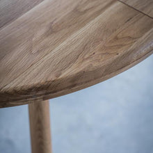 Load image into Gallery viewer, Murphy 4-6 Seater Extendable Round Oak Dining Table in Natural
