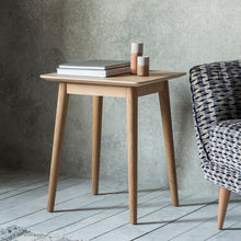 Load image into Gallery viewer, Odette Oak Side Table in Natural 
