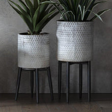 Load image into Gallery viewer, Mackenzie Metal Planter Small in Grey
