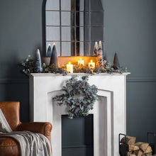 Load image into Gallery viewer, Bridie Artificial Garland in Green
