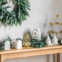 Load image into Gallery viewer, Eucalyptus Wreath in Green

