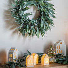 Load image into Gallery viewer, Eucalyptus Wreath in Green
