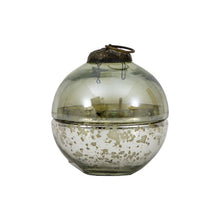 Load image into Gallery viewer, Bethany Set of 2 Green Bauble Candles
