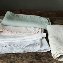 Load image into Gallery viewer, Linen Set of 4 Napkins in Sage
