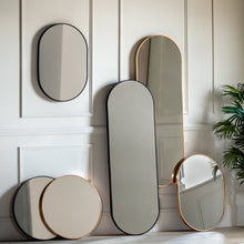 Load image into Gallery viewer, Colleen Round Mirror in Gold
