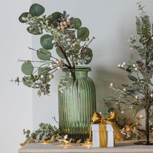Load image into Gallery viewer, Hanne Glass Vase in Green
