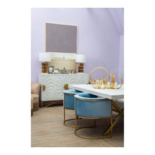 Load image into Gallery viewer, Noreen Candle Holder in Gold
